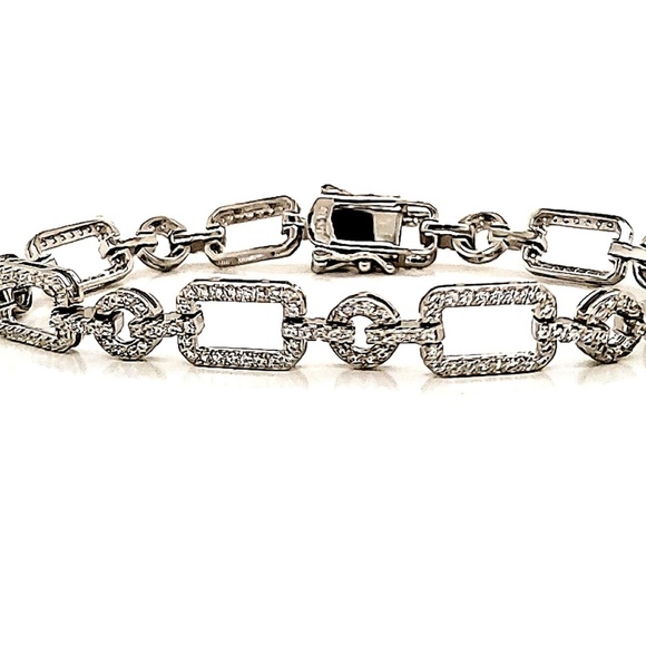 925 Sterling Silver with CUBIC ZIRCONIA stones - Picture 1 of 3